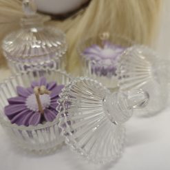 Lila-virag-szojaviazs-gyertya-uveg-edenyben