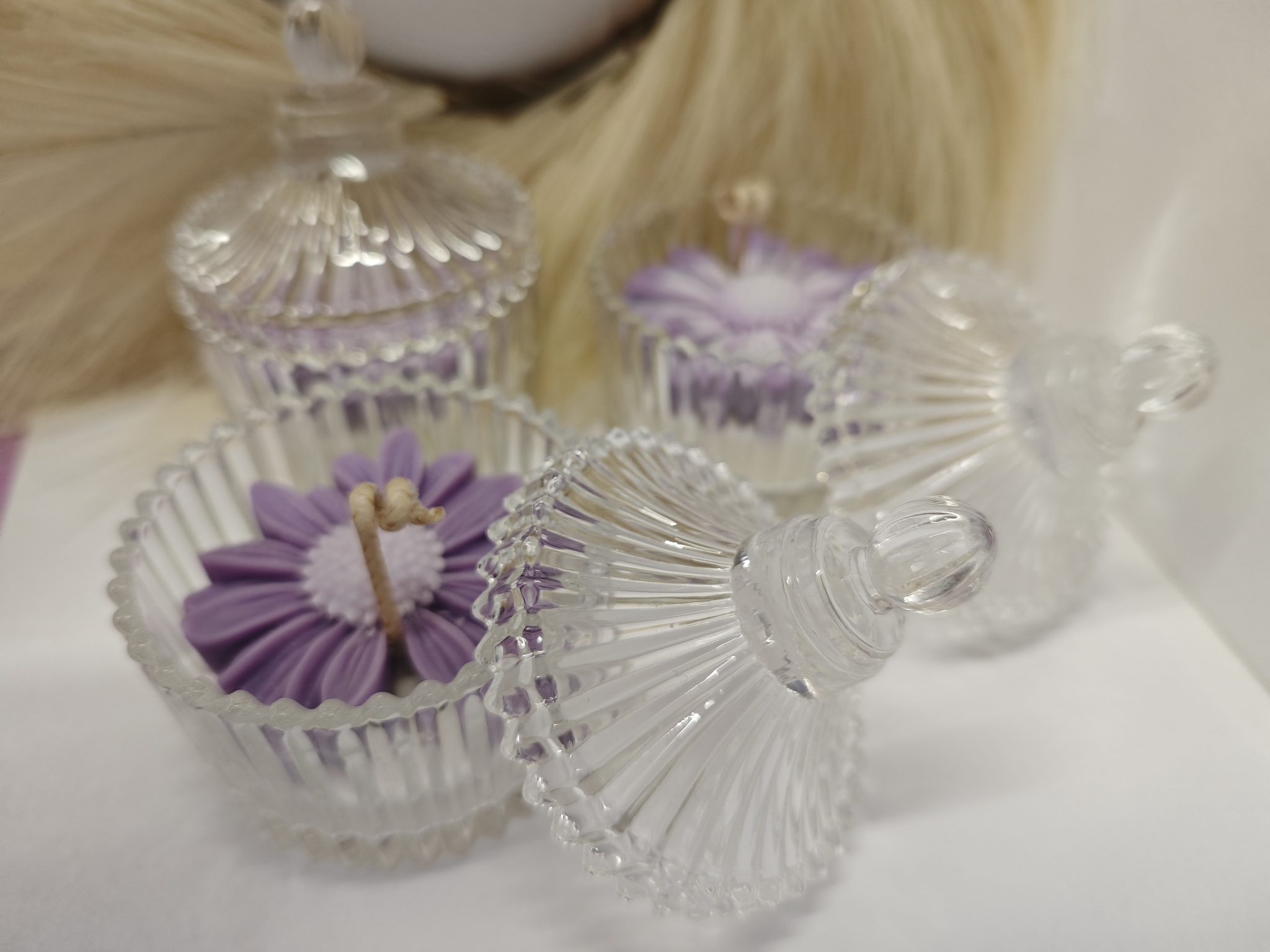 Lila-virag-szojaviazs-gyertya-uveg-edenyben